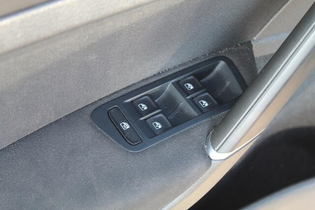 Volkswagen GOLF Variant 1.0 TSI Comfortline Business//Automaat!!