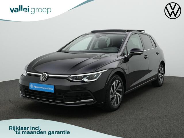 Volkswagen GOLF 1.4 eHybrid 204 pk Style | Panoramadak | IQ Light | Achteruitrijcamera | Stuur/stoelverwarming