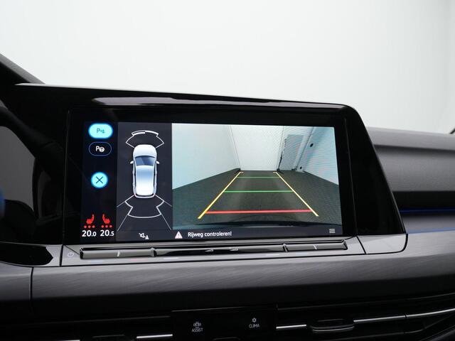Volkswagen GOLF 1.4 eHybrid 204 pk Style | Panoramadak | IQ Light | Achteruitrijcamera | Stuur/stoelverwarming