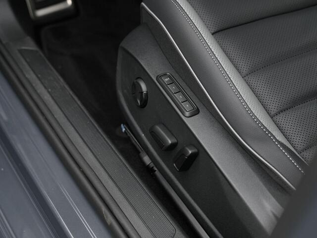 Volkswagen GOLF 1.5 eHybrid 272 pk DSG GTE | Stoelventilatie | Leder | Geheugenstoel | IQ Light | Achteruitrijcamera | Stoel-/achterbankverwarming