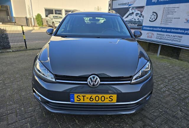 Volkswagen GOLF 1.0 TSI Comfortline / Wagon / Autom. / Navi / PDC / Cruise / Climate