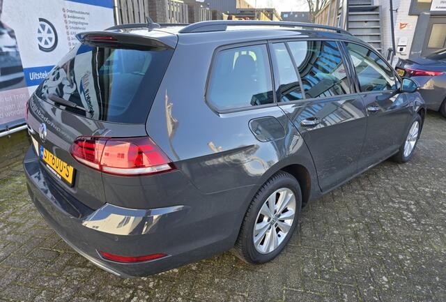 Volkswagen GOLF 1.0 TSI Comfortline / Wagon / Autom. / Navi / PDC / Cruise / Climate