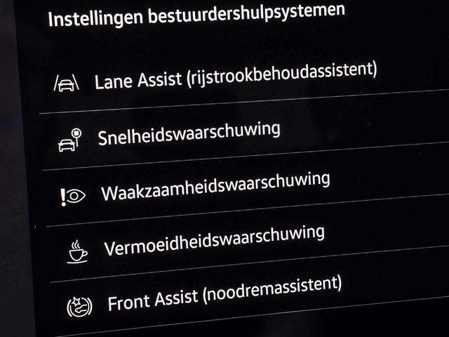 Volkswagen GOLF variant Life Edition 1.5 eTSI 116 pk 7 versn. DSG · Achteruitrijcamera · draadloze telefoonlader ·