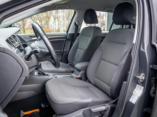 Volkswagen GOLF Variant 1.0 TSI // automaat // achteruitrijcamera // navi