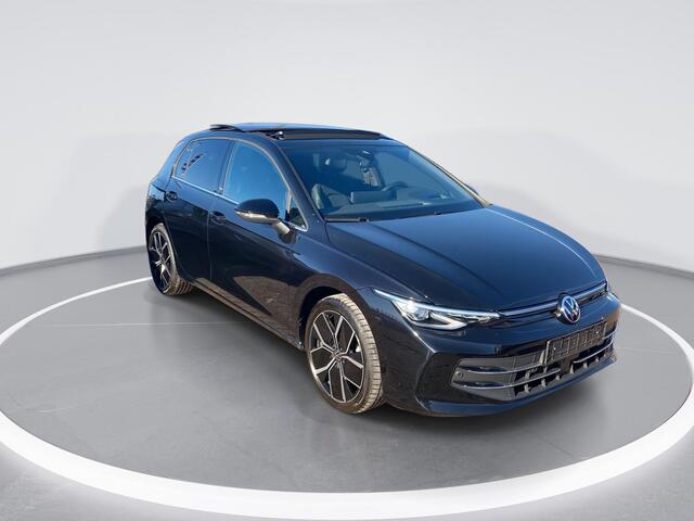 Volkswagen GOLF 1.5eTSI/150PK Style 50 Edition DSG · Panoramadak · Apple/Android Car Play · Massagefunctie · Camera · Garantie t/m 06-03-2027