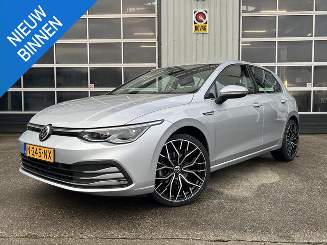 Volkswagen GOLF 1.5 TSI Style GT Stoelverwarming / LED / PDC / 19 inch / Memory stoel