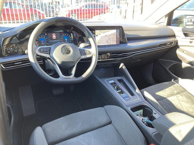 Volkswagen GOLF 1.5eTSI/150PK Style · Navigatie · Camera + Parkeersensoren · Apple/Android Car Play·