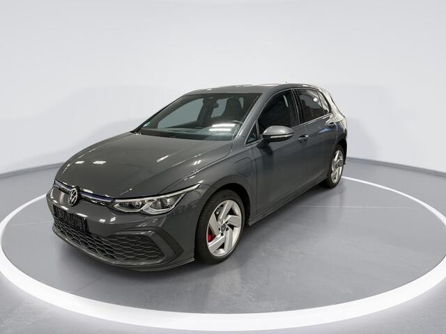 Volkswagen GOLF 1.4 245pk DSG eHybrid GTE · Camera · Apple/Android Car Play · Navigatie · Stoel-& Stuurverwarming · Sfeerverlichting · 17'' Inch ·