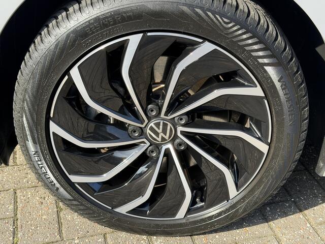 Volkswagen GOLF 1.4 eHybrid Style Pano-Dak | Trekhaak | Camera | Stoelverw. |