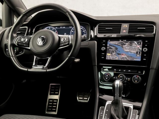 Volkswagen GOLF 1.0 TSI R-Line Highline Sport Automaat (2X R-LINE, BLACK PACK, VIRTUAL COCKPIT, APPLE CARPLAY, GROOT NAVI, CAMERA, GETINT GLAS, LED KOPLAMPEN, SPORTSTOELEN, ADAPTIVE CRUISE, NIEUWSTAAT)