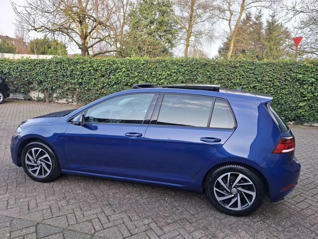 Volkswagen GOLF 1.5 TSI PANODAK/CLIMAT/ADAPTIVE CRUISE/NAVI/LED 130PK