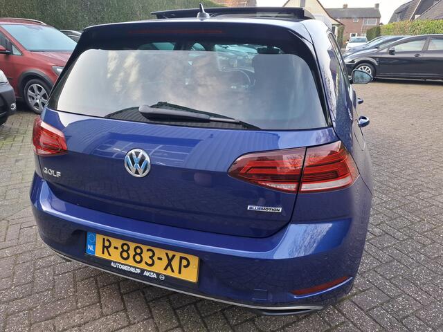 Volkswagen GOLF 1.5 TSI PANODAK/CLIMAT/ADAPTIVE CRUISE/NAVI/LED 130PK