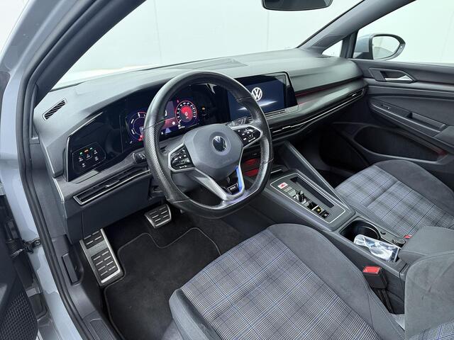 Volkswagen GOLF 1.4 eHybrid GTE | 245 PK | SoH 97% | Climate control | 18" LM velgen | Keyless | Apple Carplay/Android Auto |
