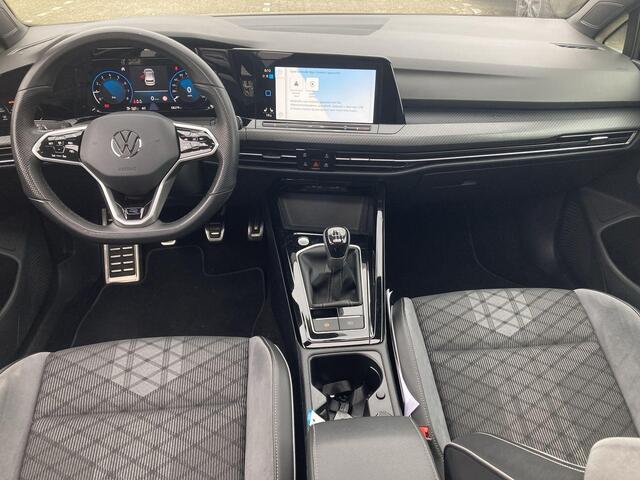 Volkswagen GOLF 1.5TSI/130PK R-Line · Panoramadak · Camera · Apple/Android Car Play · Navigatie · Stoel- & Stuurverwarming