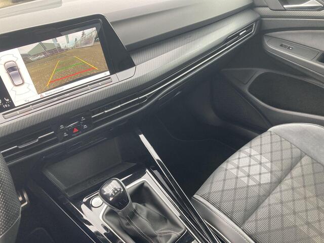 Volkswagen GOLF 1.5TSI/130PK R-Line · Panoramadak · Camera · Apple/Android Car Play · Navigatie · Stoel- & Stuurverwarming