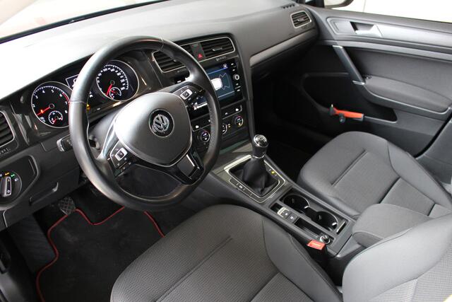 Volkswagen GOLF Variant 1.0 TSI Comfortline Navihgatie | Trekhaak | Climate Control | Cruise Control