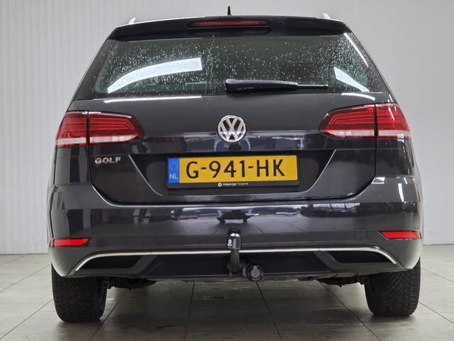 Volkswagen GOLF Variant 1.0 TSI Comfortline Business/ Trekhaak/ Camera/ 16'' LMV/ Apple + Android/ DAB+/ Navi/ Massage-Stoel/ Adaptive Cruise/ PDC V+A/ Stoelverw./ DAB+/ Navi/ Bluetooth/ Multi. LEDER. Stuur/ Mistl./ Dakrails.