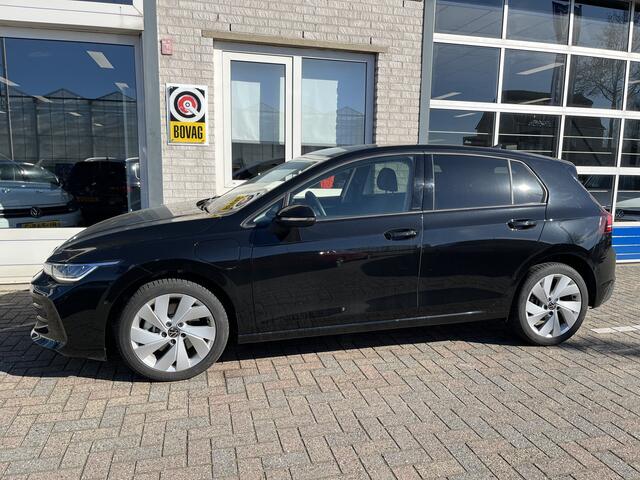 Volkswagen GOLF 1.5 eHybrid Life Edition / FABRIEKSGARANTIE TOT 06-2029/ AUTOMAAT/ CRUISE/ APP-CONNECT/ PARK. SENSOREN + CAMERA/ STOELVERWARMING/ CLIMA