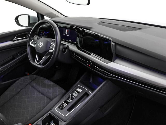 Volkswagen GOLF 1.0 eTSI 110pk Life Business · Apple/Android Car Play · Navigatie · Sfeerverlichting · P-Sensoren · 16'' Inch · Garantie t/m 12-01-2028 of 100.000km
