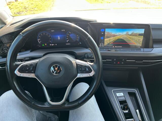 Volkswagen GOLF 1.5 eTSI R-Line Panoramadak / Ergocomfortstoel / Automaat