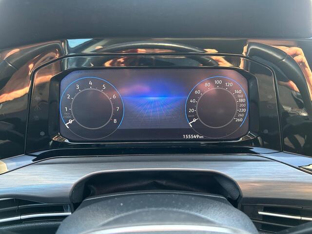 Volkswagen GOLF 1.5 eTSI R-Line Panoramadak / Ergocomfortstoel / Automaat