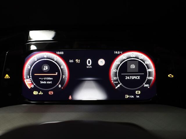 Volkswagen GOLF variant Life Edition 1.5 TSI 116 pk Hand. | 18" LM | Stoel & stuurverwarming | Climatronic |