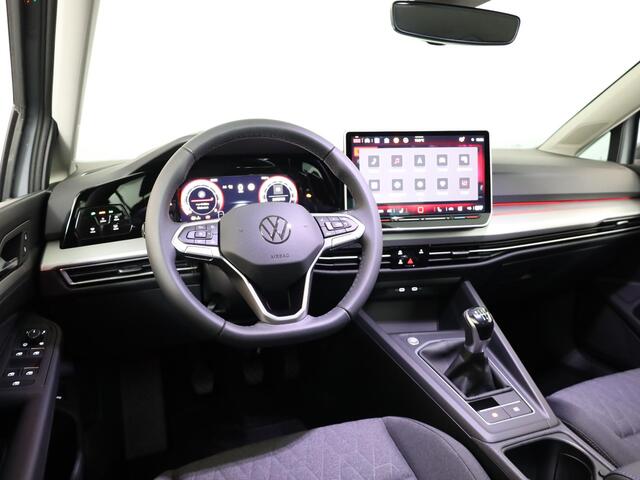 Volkswagen GOLF variant Life Edition 1.5 TSI 116 pk Hand. | 18" LM | Stoel & stuurverwarming | Climatronic |