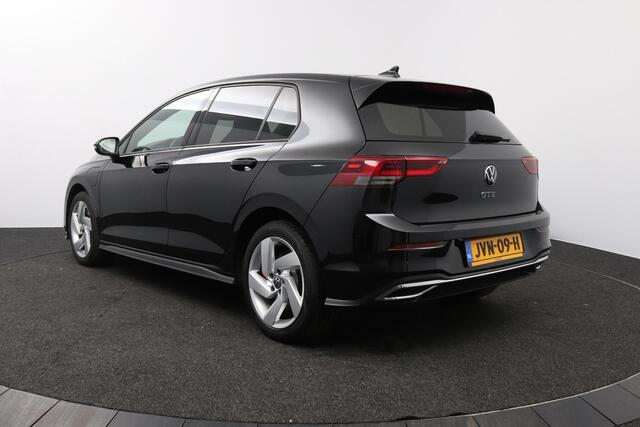 Volkswagen GOLF 1.4 eHybrid 245 PK GTE | Sfeerverlichting | Winter Pakket | Achteruitrijcamera | IQ Light |
