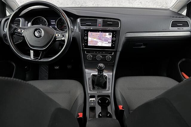 Volkswagen GOLF Variant 1.0 TSI Comfortline | Adaptieve cruise control | Camera | Apple Carplay