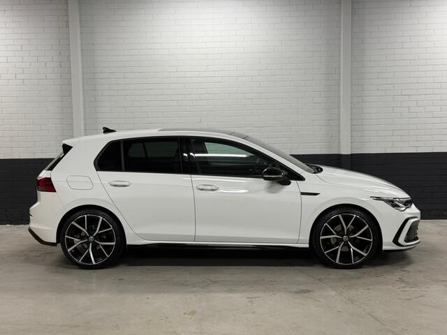 Volkswagen GOLF 1.5 eTSI 2x R-Line!! Pano, iQ Drive, Stuurvw