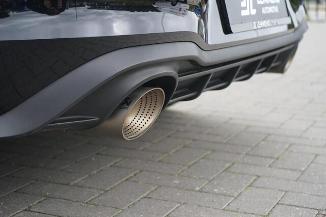 Volkswagen GOLF 2.0 TSI GTI CLUBSPORT 45 EDITION Panodak Akra IQ Head up H&K ACC