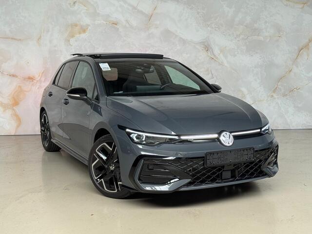 Volkswagen GOLF 1.5 eTSI R line / Pano / H&k /