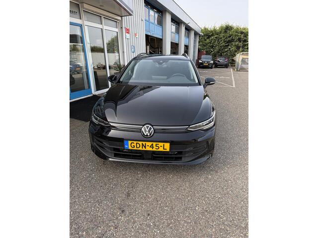 Volkswagen GOLF Variant 1.5 eTSI Life Business