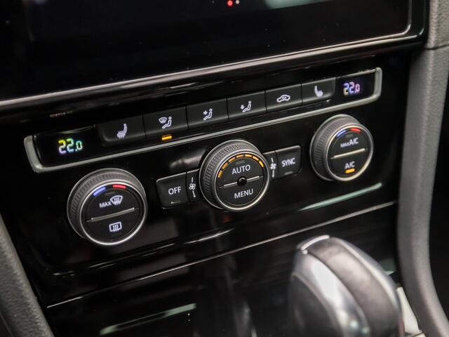 Volkswagen GOLF 2.0 TSI GTI Performance 245Pk Automaat (VIRTUAL COCKPIT, APPLE CARPLAY, GROOT NAVI, MODE KNOP, DYNAUDIO, CAMERA, STOELVERWARMING, ADAPTIVE CRUISE, DODEHOEK DETECTOR, NIEUWSTAAT)