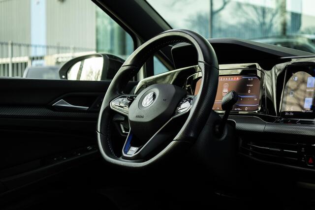 Volkswagen GOLF 2.0 TSI R 4Motion Akraprovic | Stoelventilatie | Nurburgring | Memory | Panoramadak