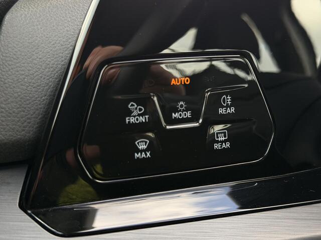 Volkswagen GOLF 1.4 eHybrid Style | trekhaak | Stoel + Stuur verwarming | Carplay |