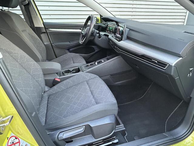 Volkswagen GOLF 1.0 eTSI Life | Adpt. Cruise | LED | Carplay |