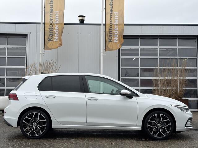Volkswagen GOLF 1.5 eTSI Style 150pk DSG | Virtual Cockpit | Apple Carplay/Android Auto | Cruise control adaptief | Dodehoekdetectie met correctie | Massage stoelen | LED koplampen | Voorstoelen verwarmd | Zeer compleet!