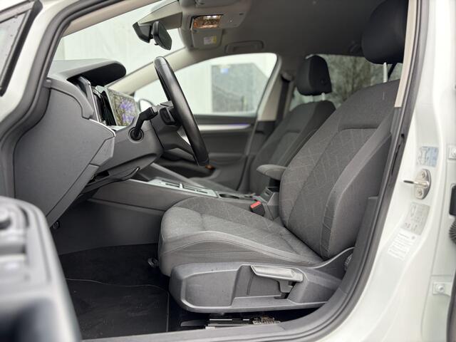 Volkswagen GOLF 1.5 eTSI Style 150pk DSG | Virtual Cockpit | Apple Carplay/Android Auto | Cruise control adaptief | Dodehoekdetectie met correctie | Massage stoelen | LED koplampen | Voorstoelen verwarmd | Zeer compleet!