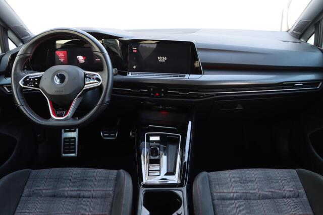 Volkswagen GOLF GTI 2.0 TSI 245pk DSG7 | Stuurverwarming | Stoelverwarming | CarPlay | Travel assist