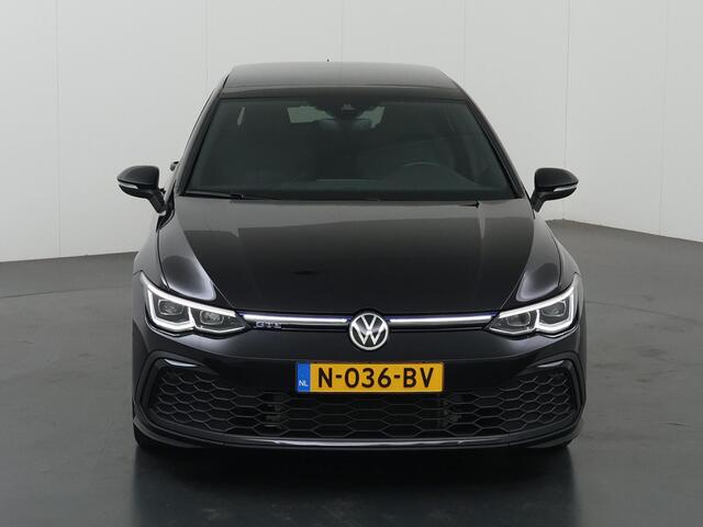 Volkswagen GOLF 1.4 eHybrid GTE | Panoramadak | Sportstoelen | Virtual Cockpit | Stoel/Stuurverwarming | Navigatie | Apple CarPlay/Android Auto | Camera | DAB | Sfeerverlichting | Adaptieve Cruise Control |