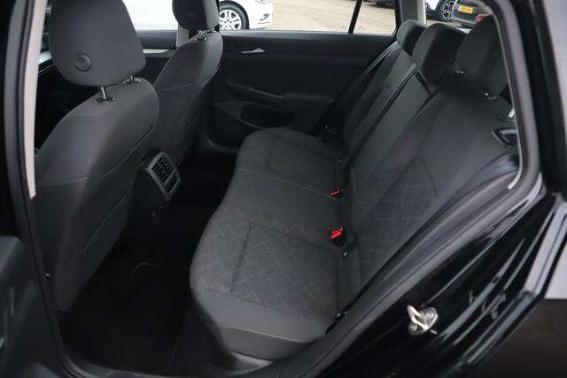 Volkswagen GOLF Variant 1.0 TSI Life 110PK Trekhaak Navigatie Achteruitrijcamera Carplay Android Adaptive Cruise