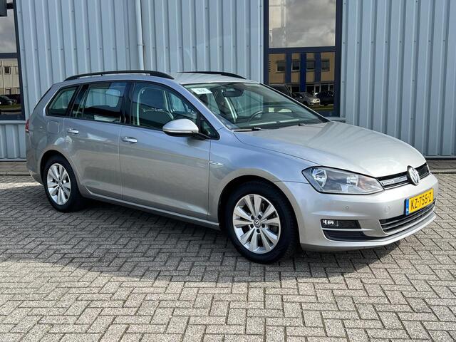 Volkswagen GOLF Variant 1.0 TSI Comfortline - Navigatie - DAB Radio - Parkeerhulp voor + achter