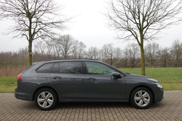 Volkswagen GOLF Variant 1.0 TSI Life Business | Camera | MAVI | CarPlay | Stoelverw. | Stuurwielverw. |