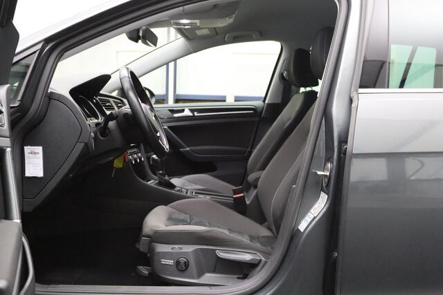 Volkswagen GOLF Variant 1.5 TSI 150 PK Automaat Highline R-Line Business, Massage, Carplay, Trekhaak