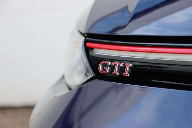 Volkswagen GOLF 2.0 TSI GTI Clubsport 300pk DSG7 | Carplay | Stuurverwarming | Stoelverwarming | Camera