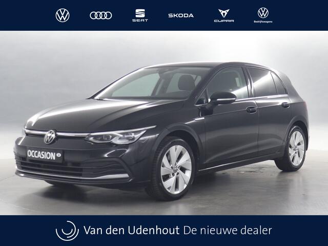 Volkswagen GOLF 1.5 eTSI 150pk DSG Style / Navigatie via App connect / Camera / Trekhaak
