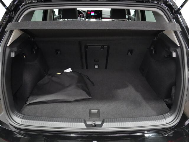 Volkswagen GOLF 1.5 150pk eHybrid Life Edition KM aanpassen syntec verhuur 201