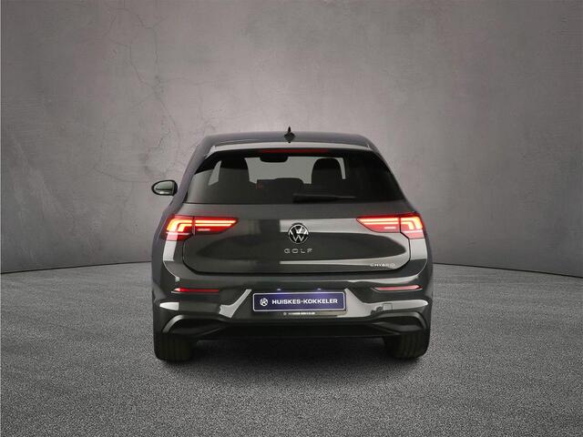 Volkswagen GOLF Life Edition 1.5 TSI eHybrid 204pk DSG Automaat Adaptive cruise control, Achteruitrijcamera, LED koplampen, Stuurwiel verwarmd, App connect, Parkeersensoren