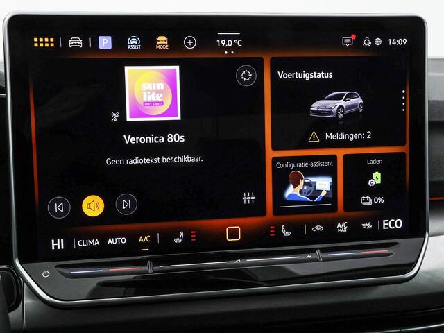 Volkswagen GOLF 1.5 eHybrid 204pk DSG Life Edition · Camera · Keyless · Stuur- & Stoelverwarming · Sfeerverlichting · Apple/Android Car Play · 18"Velgen · Garantie t/m 03-07-2029 of 100.000km